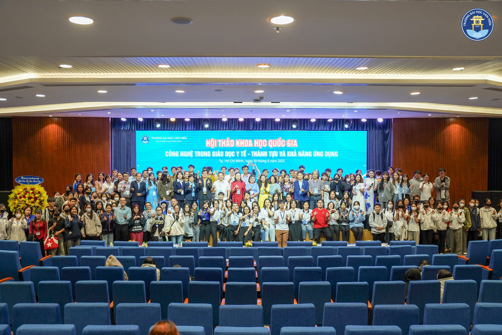 Trường Đại học Văn Hiến đẩy mạnh chuyển đổi số trong giáo dục y tế và đào tạo nhân lực chất lượng cao