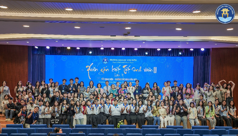 Xuân gắn kết - Tết sinh viên: Dấu ấn mùa xuân đa văn hóa tại Trường Đại học Văn Hiến