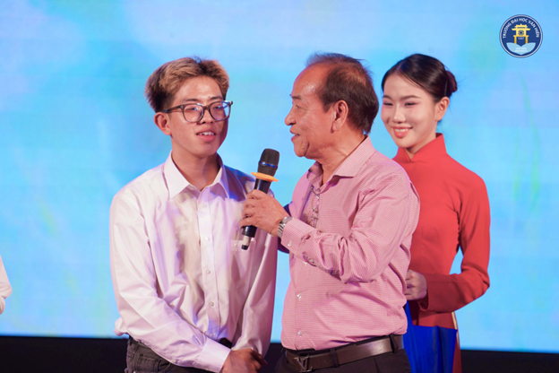 Đại học Văn Hiến đồng hành cùng 